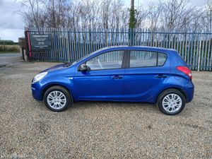 Hyundai i20 2009 ideal starter car - Image 4