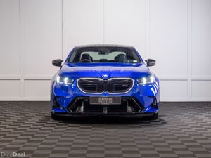 2025 BMW M5 (G90) - Image 2