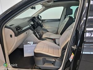 Volkswagen Tiguan R-Line 1.5 TSI DSG*Sunroof*150HP - Image 4
