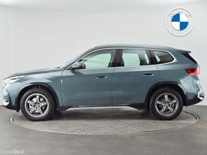 BMW iX1 eDrive20 xLine - Image 4