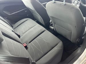 Ford Fiesta MCA ZETEC 1.25 60PS M5 4DR 5DR - Image 2