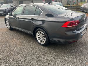 Volkswagen Passat 2020 - Image 4