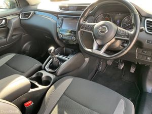 Nissan Qashqai 2018 1.5 dci Panoramic Roof - Image 4