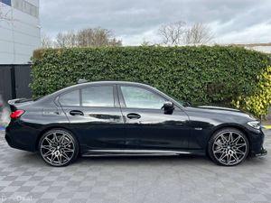 BMW 3-Series 330e M-SPORT COMPETITION 2.0 HYBRID / - Image 2