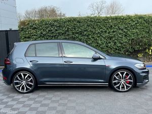 Volkswagen Golf GTI PERFORMANCE PACKAGE 2.0 ** VER - Image 2