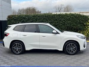 BMW iX1 EDRIVE20 M-SPORT ** AS NEW ** // 2100 KM / - Image 2