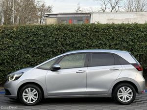 Honda Fit 1.5 HYBRID // REVERSE CAMERA // BLUETOOT - Image 3