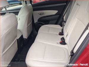 Hyundai Tucson 2WD Executive Plus w 2 Tone Roof - Image 4