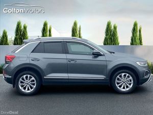 Volkswagen T-Roc STYLE 2.0 TDi (ONLY 6,500kms) - Image 4