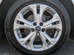 FORD S-MAX TITANIUM/ 7 SEATER /NCT &TAX - Image 3