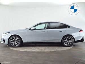 BMW 5-Series 530e M Sport Saloon - Image 3