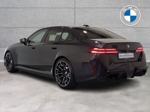 BMW M5 Saloon - Image 2