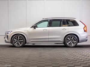 2025 Volvo XC90 T8 Plus Dark Theme 7 Seater - Image 3