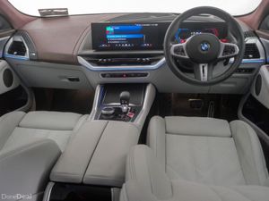 BMW XM 50e - Image 4