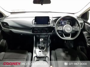 Nissan Qashqai 1.3 PET MILD HYBRID SV - Image 2