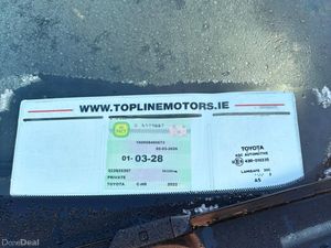 Toyota C-HR 2022//HYBRID//LOW KMS//LIKE NEW/// - Image 2