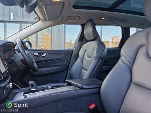 Volvo XC60 T6 Plug In Hybrid, AWD, 350HP, Plus (Br - Image 4