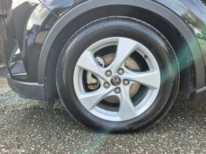 Toyota C-HR 1.8 Hybrid - Image 3