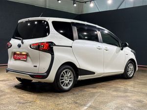 Toyota Sienta 7 SEATER - HYBRID 1.5L AUTOMATIC - W - Image 4