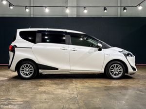 Toyota Sienta 7 SEATER - HYBRID 1.5L AUTOMATIC - W - Image 3