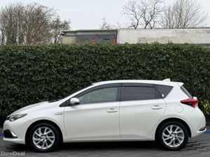 Toyota Auris 1.5 HYBRID // HALF LEATHER SEATS // B - Image 3