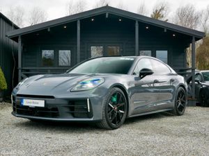 2025 Porsche Panamera Hybrid **DEPOSIT TAKEN** - Image 3