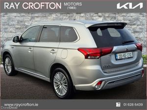 Mitsubishi Outlander 2.4L Plug-in EV Intense 5 sea - Image 4