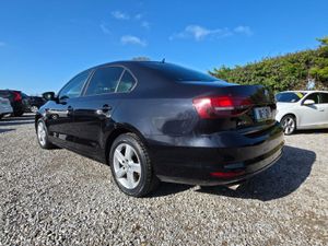 Volkswagen Jetta 2018 - Image 3