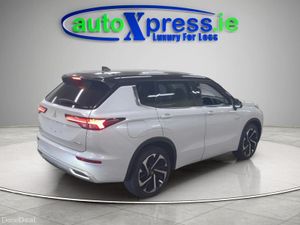 Mitsubishi Outlander 7 seats, PHEV 4WD, Low mileag - Image 3