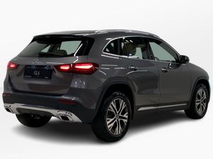 Mercedes-Benz GLA GLA 180 PROGRESSIVE PLUS - Image 4