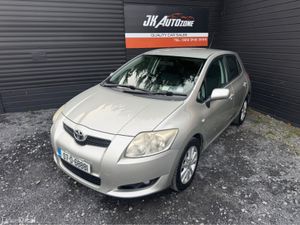 Toyota Auris 1.4 5DR LUNA - Image 3