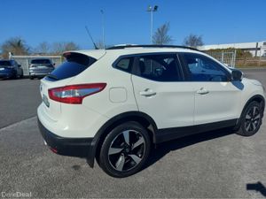 Nissan Qashqai 1.5 SV PREMIUM '17 4DR - Image 3
