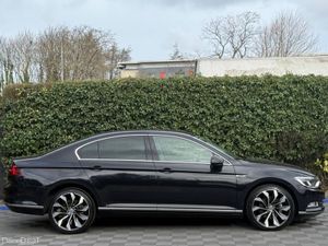 Volkswagen Passat HIGHLINE R-LINE PACK 2.0 TDI // - Image 2