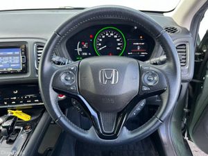Honda Vezel 1.5 HYBRID // VERY LOW MILEAGE // HALF - Image 4