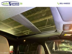 Mitsubishi Outlander PHEV 4WD, Panoramic sunroof, - Image 2