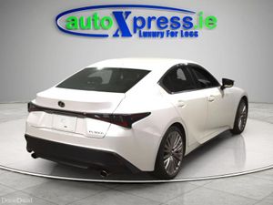 Lexus IS 2.5 Hybrid VERSION L, Low mileage - Image 3
