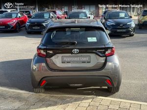 Toyota Yaris HYBRID LUNA 4DR AUTO - Image 4