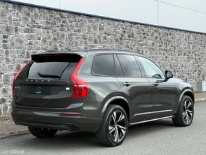 2022 Volvo XC90 R-Design Dark 7 Seat AWD T8 390hp - Image 2