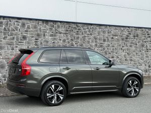 2022 Volvo XC90 R-Design Dark 7 Seat AWD T8 390hp - Image 3