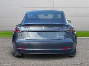 221 Tesla Model 3 Long Range - Image 2