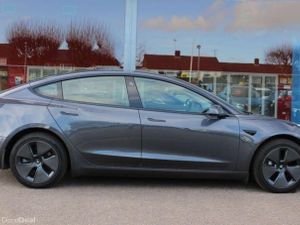 212 Tesla Model 3 Standard Plus - Image 3