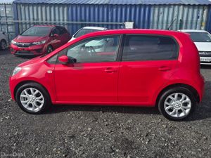 Volkswagen UP! 2015 AUTOMATIC - Image 4