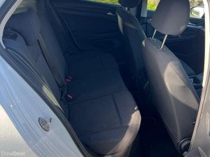 Volkswagen Golf 2022 diesel 2.0 - Image 2