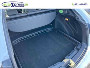 Toyota Corolla 1.8 HYBRID X, Reversing camera, Aut - Image 4