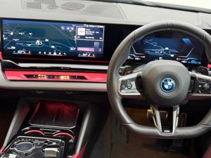 BMW 5-Series 530e M Sport Saloon - Image 4