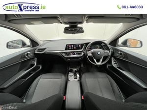 BMW 1-Series 118D PLAY Automatic, reversing camera - Image 2