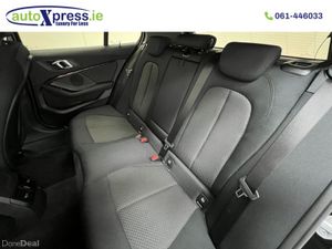 BMW 1-Series 118D PLAY Automatic, reversing camera - Image 4
