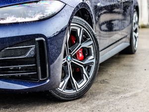 2023 BMW 4-SERIES M-SPORT  X-DRIVE - Image 2