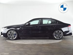 BMW 5-Series 520i M Sport Saloon - Image 3