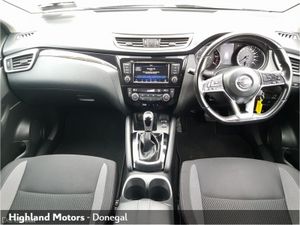 Nissan Qashqai 1.5 DSL SV AUTOMATIC - Image 2